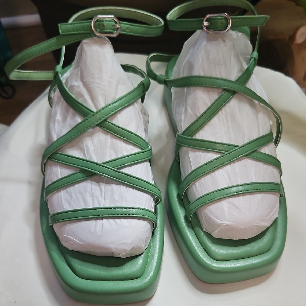 JF Modern Style Green Platform Sandals with Ankle Strap Size 8